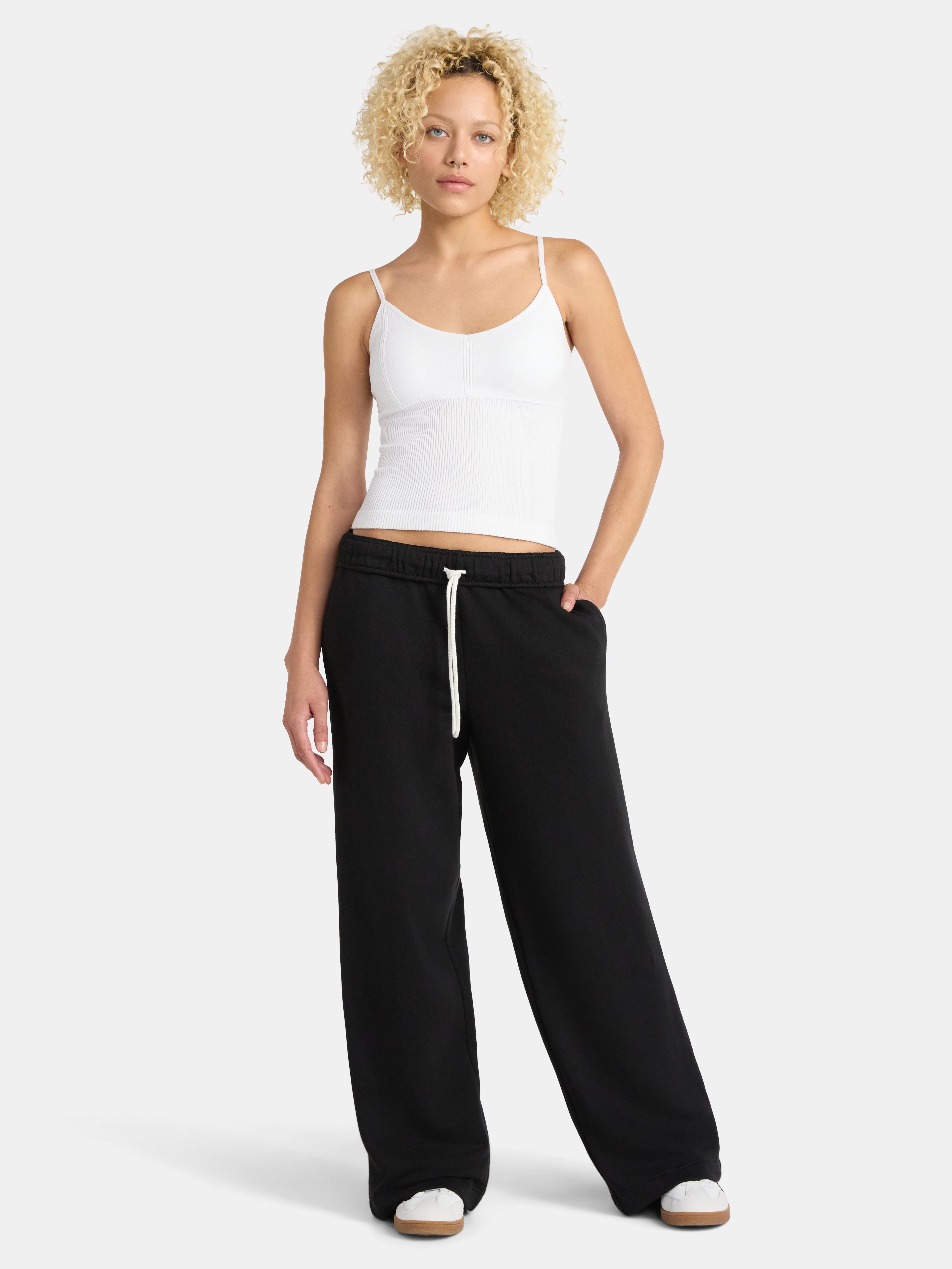 No Boundaries Seamless Miter Textured V-Neck Cami with Demi Cups, Women's