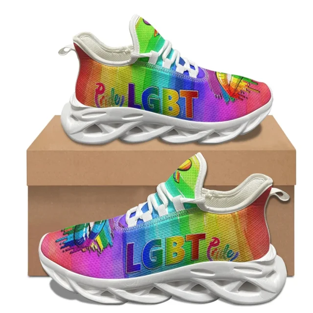 Zapatillas de baloncesto antideslizantes con cordones y diseño personalizado del orgullo LGBT para mujer, zapatillas populares para exteriores, viajes y fitness.