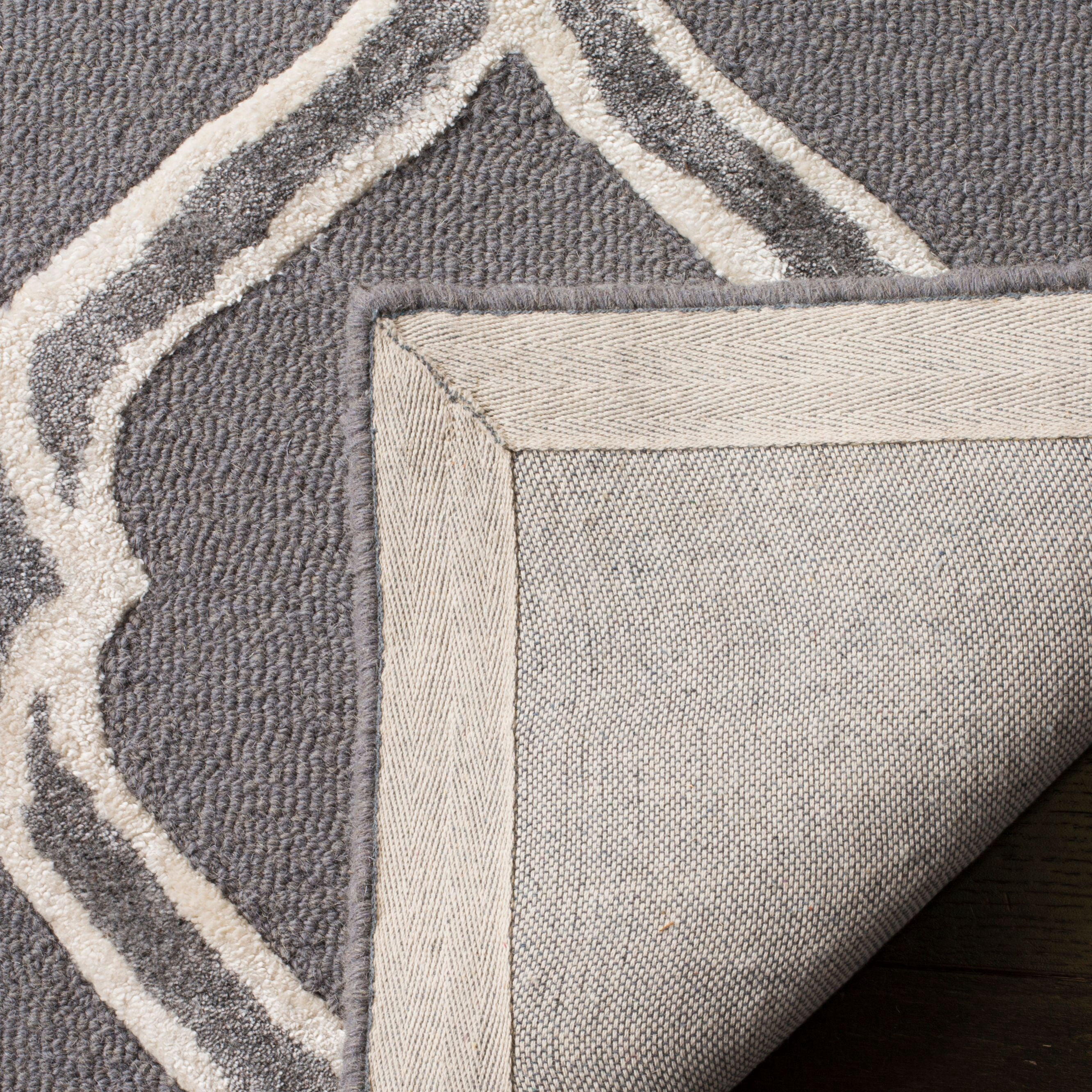 SAFAVIEH Manchester Layne Geometric Area Rug, Dark Grey/Ivory, 8' x 10'