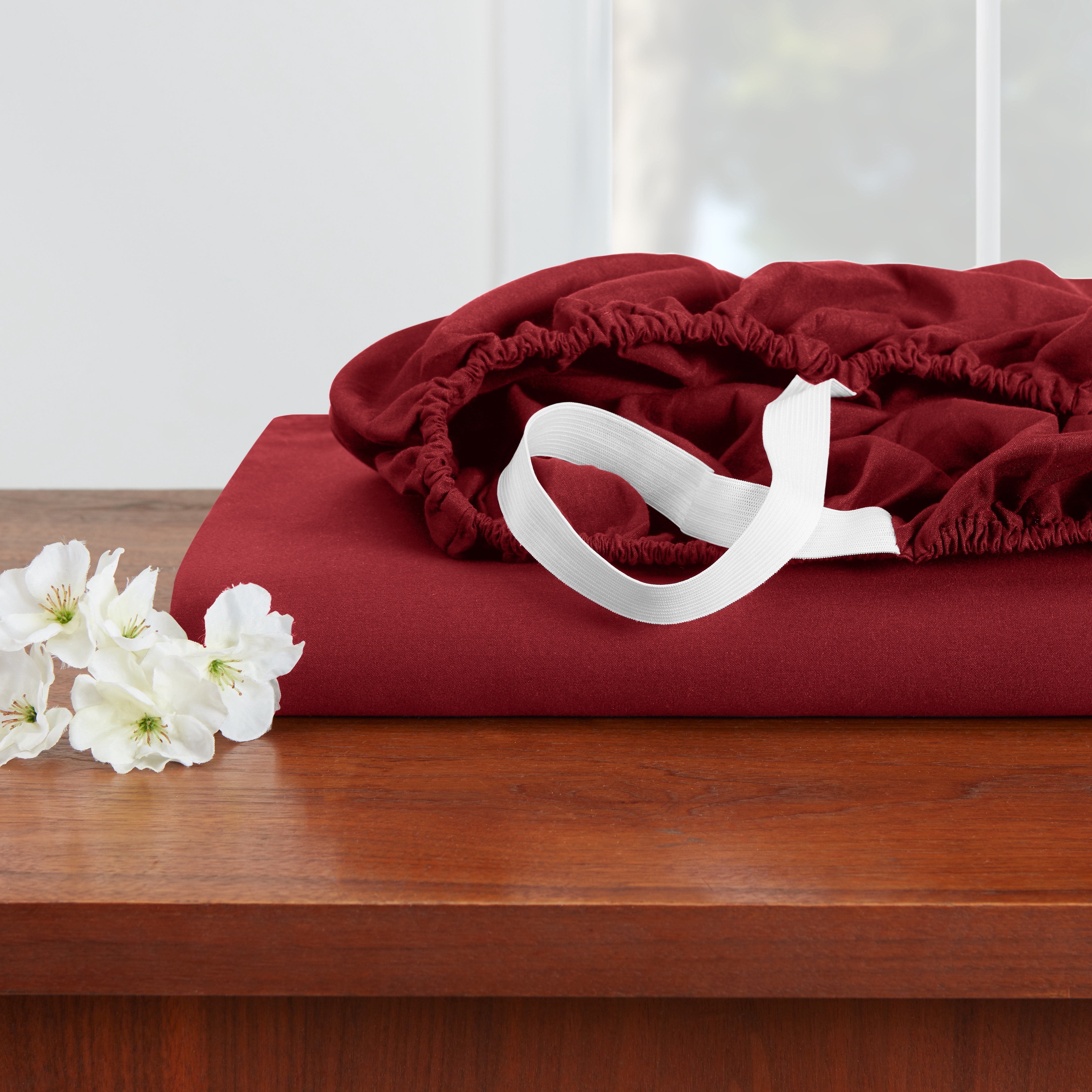 Hearth & Harbor Deep Pocket 4 Piece Solid Bed Sheet Set, 1800 Thread Count Microfiber Sheets, Full, Burgundy