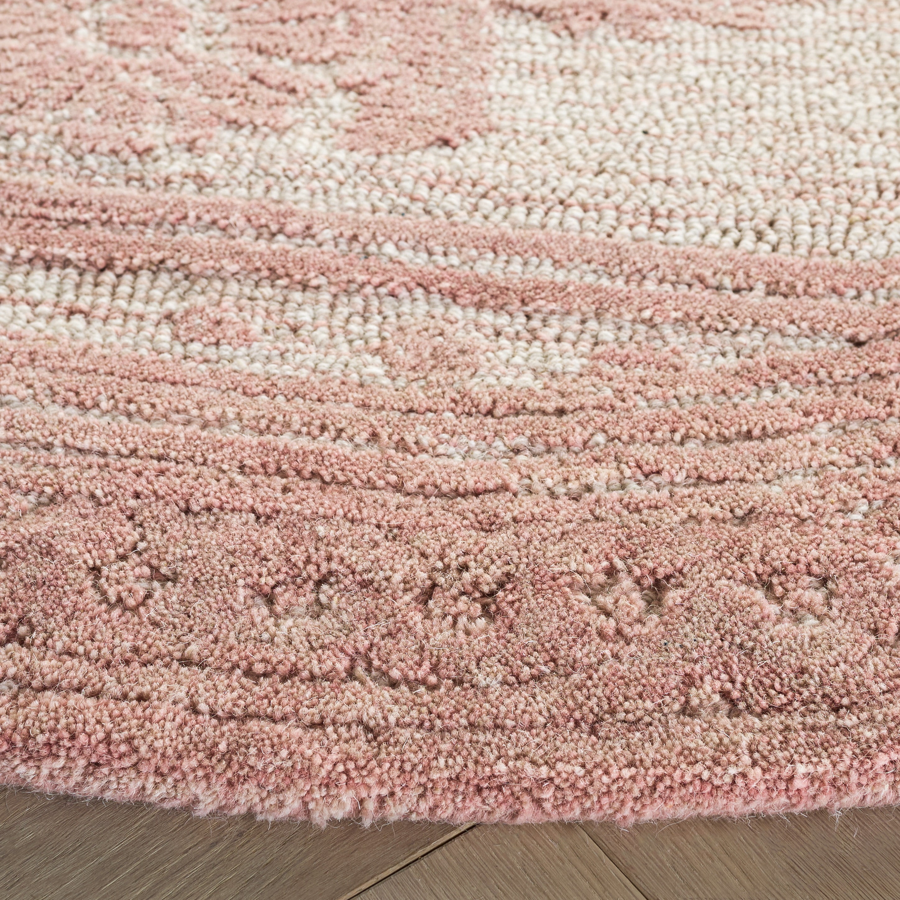 Safavieh Metro Gertrude Medallion Area Rug, Pink/Ivory, 4' x 4' Round