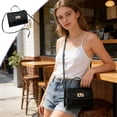 thumbnail image 1 of Bolso de hombro mini acolchado y gofrado para mujer, con asa superior y correa cruzada, cartera compacta de poliéster en múltiples colores, 1 of 6