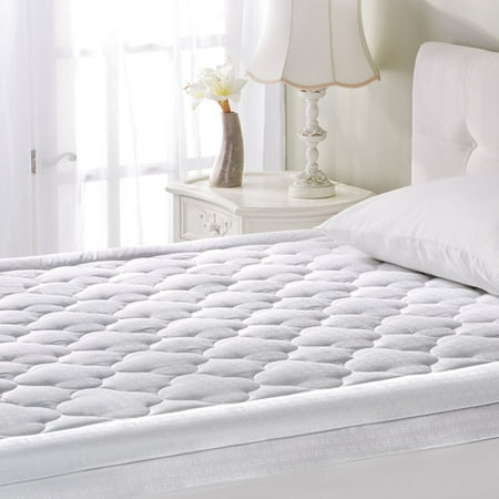 Clouds 300 Thread Count Mattress Pad, White