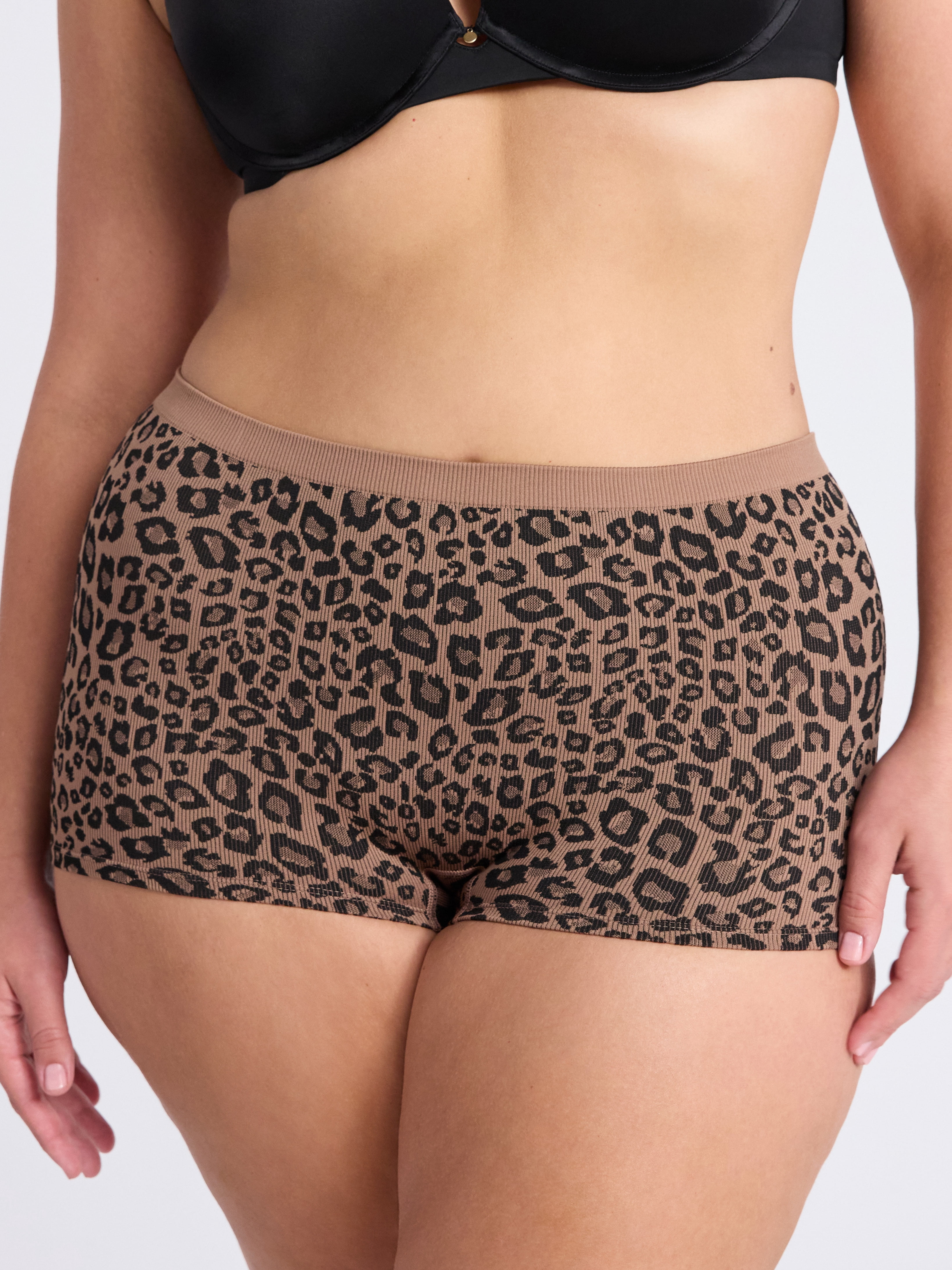 Joyspun Women's Seamless Boyshort Panties, 3-Pack, Sizes XS-3XL