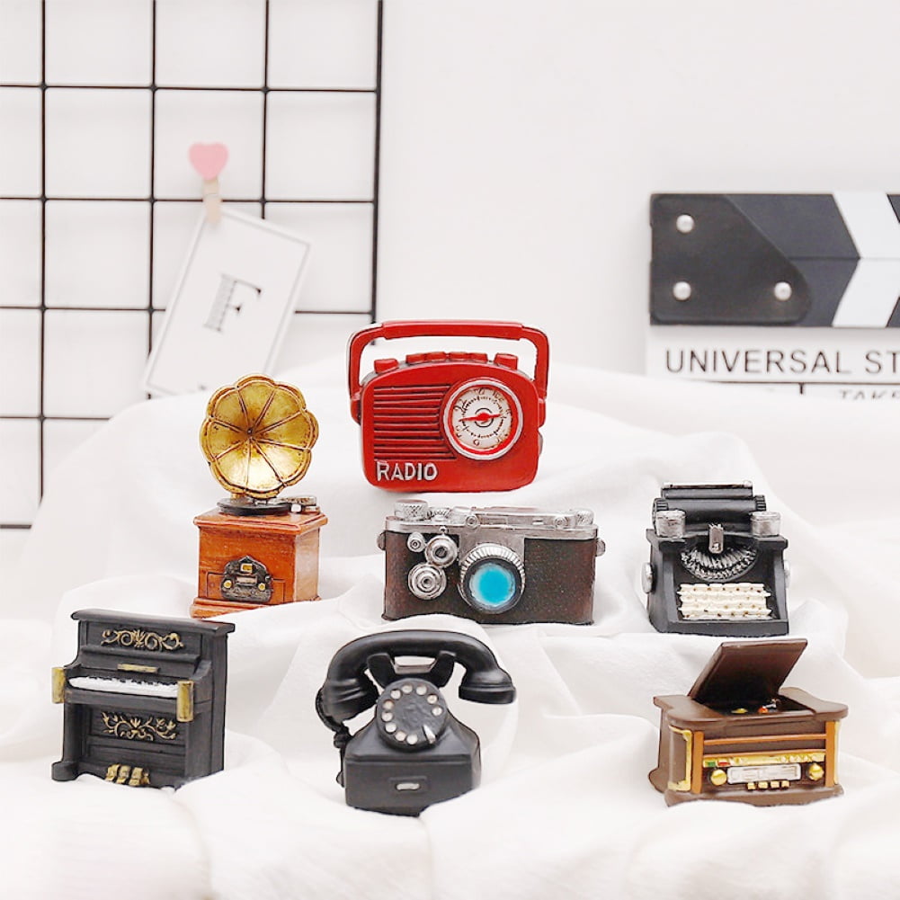 Cute Resin Figure Home Decorative Vintage Articles Great For Gift-Record player 