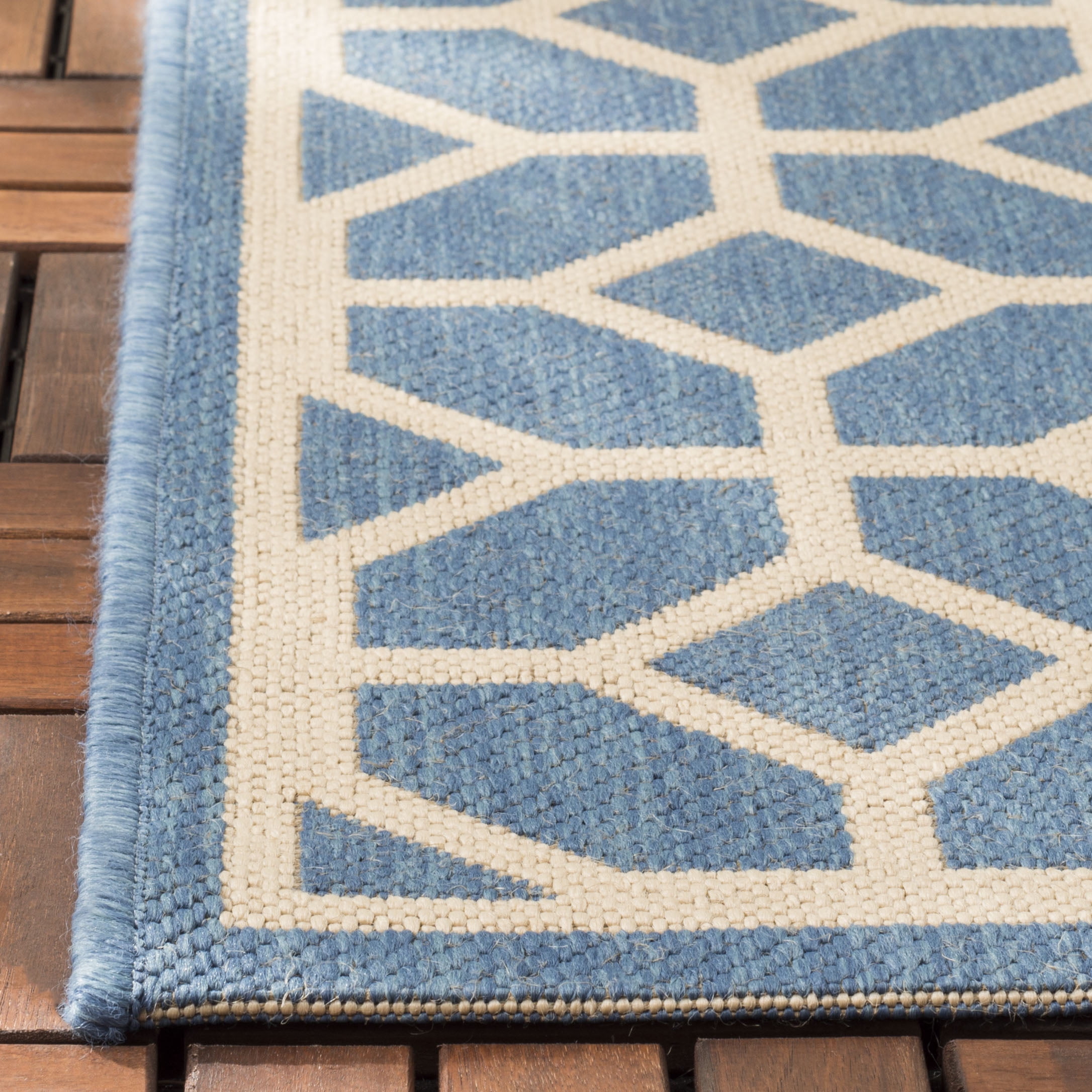 SAFAVIEH Beach House Theo Geometric Indoor/Outdoor Area Rug Blue/Cream, 8'6" x 12'