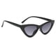 thumbnail image 1 of Triángulo de s Mujeres de Ojos de Gato de Sol Lentes de Espejo Protecciones Sores - Gris Negro Sunnimix Las gafas de sol de las mujeres de la moda, 1 of 8