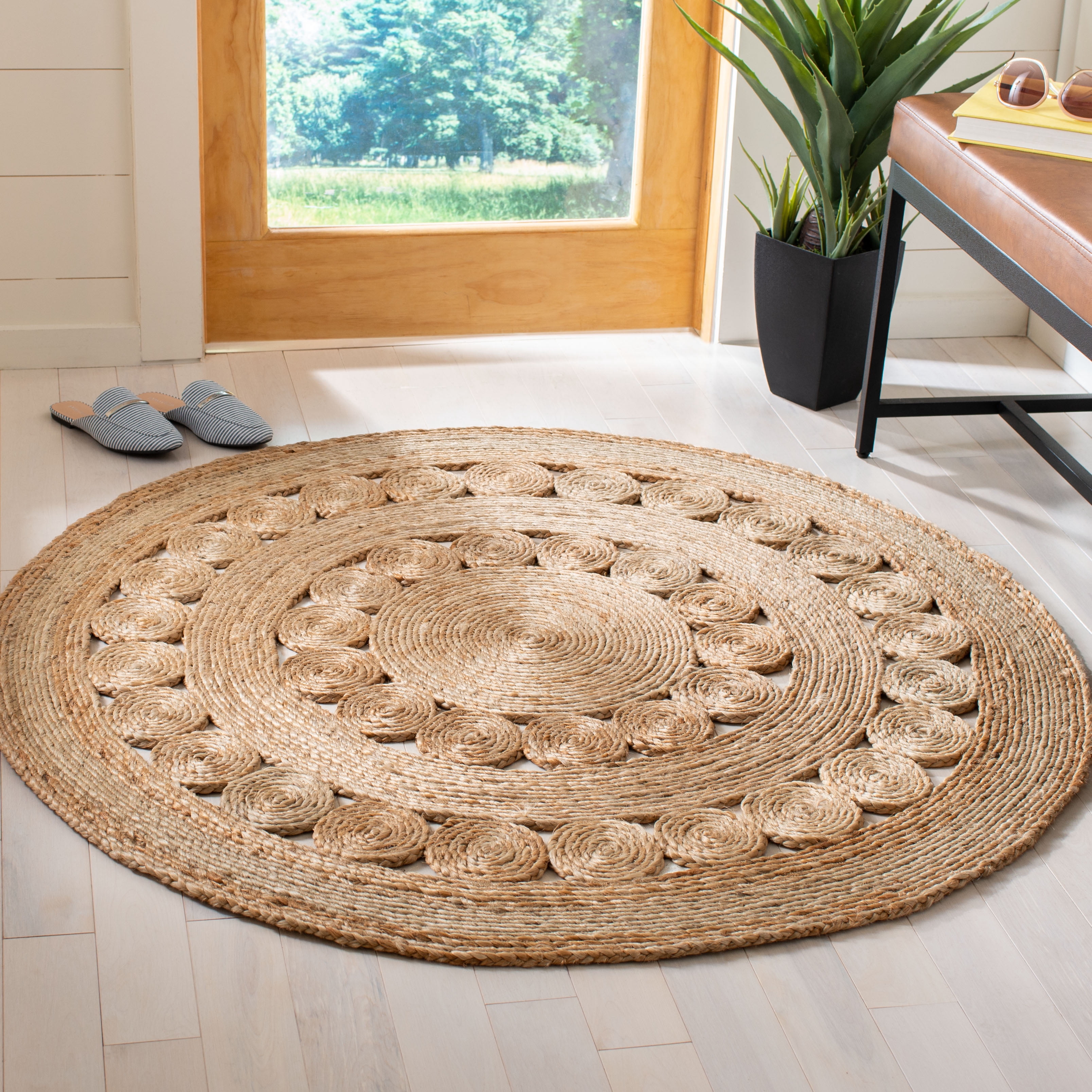 SAFAVIEH Natural Fiber Comhgham Geometric Area Rug, Natural, 10' x 10' Round