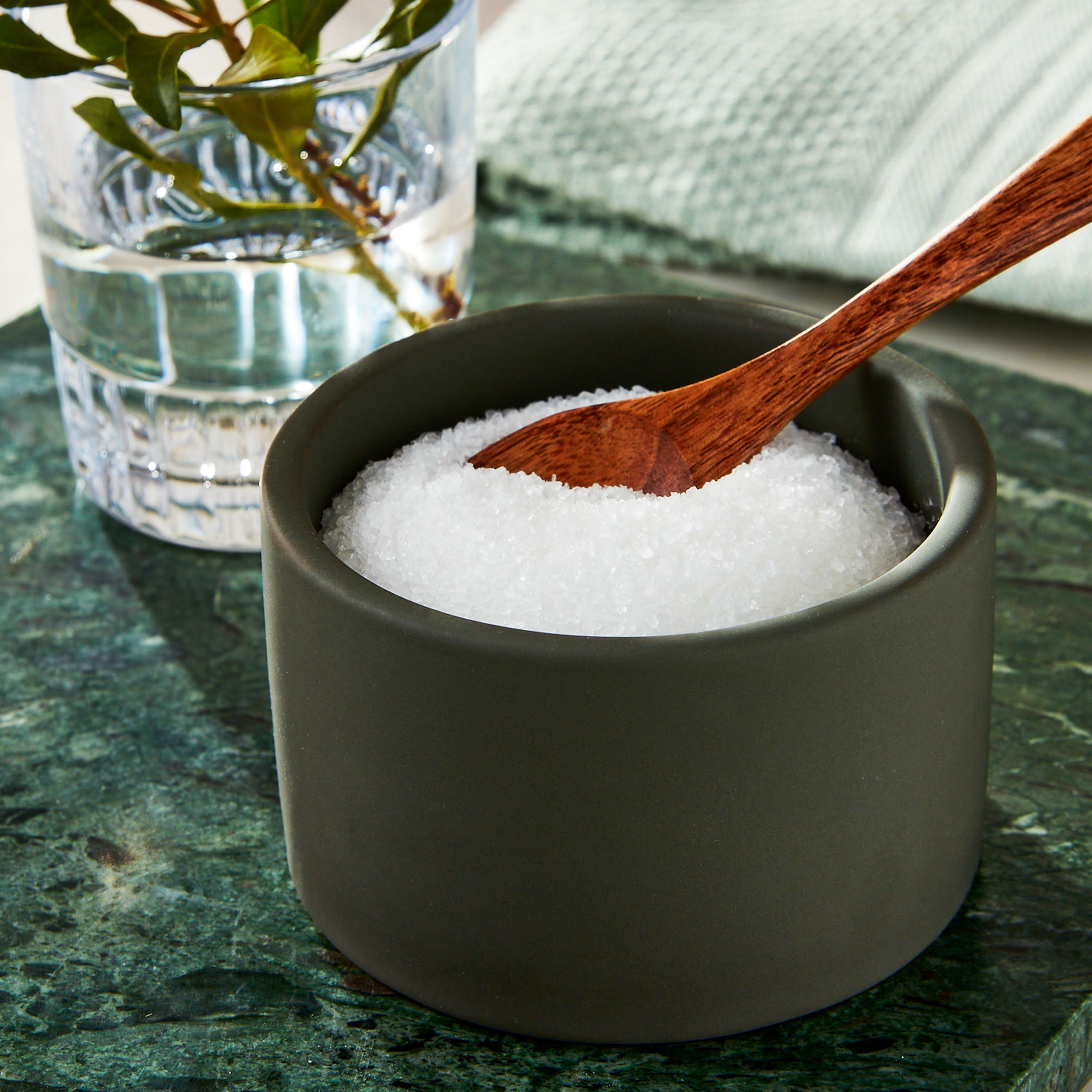 Equate Epsom Salt Soaking Solution with Melatonin, Lavender and Chamomile, 3 lb