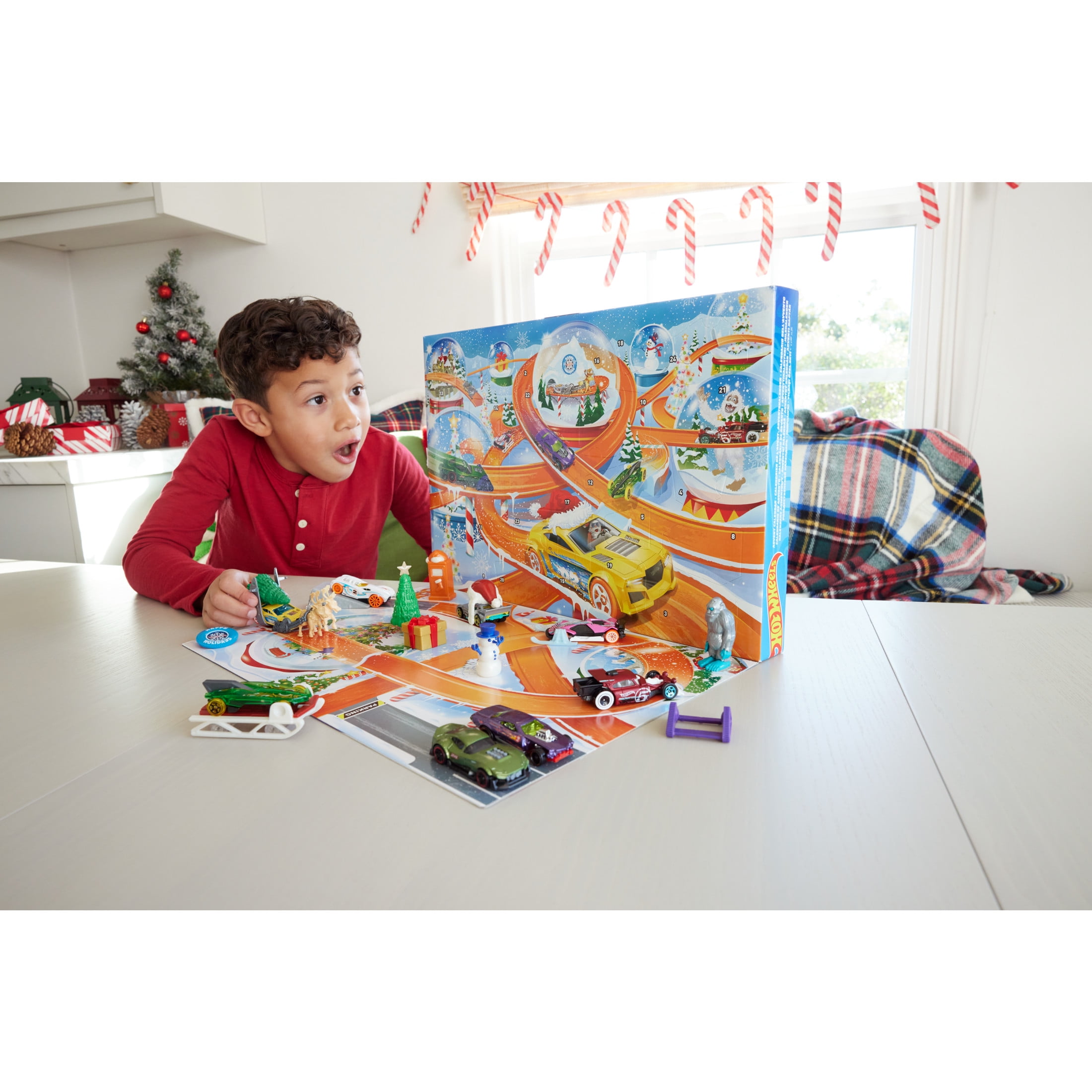 Hot Wheels Advent Calendar 2024, 8 Hot Wheels Toy Cars and 16 Accessories (24 Total Components)