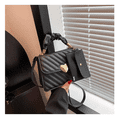 thumbnail image 5 of Bolso De Mano Hombro + Cartera 2pz Belug,  Negro, 5 of 5