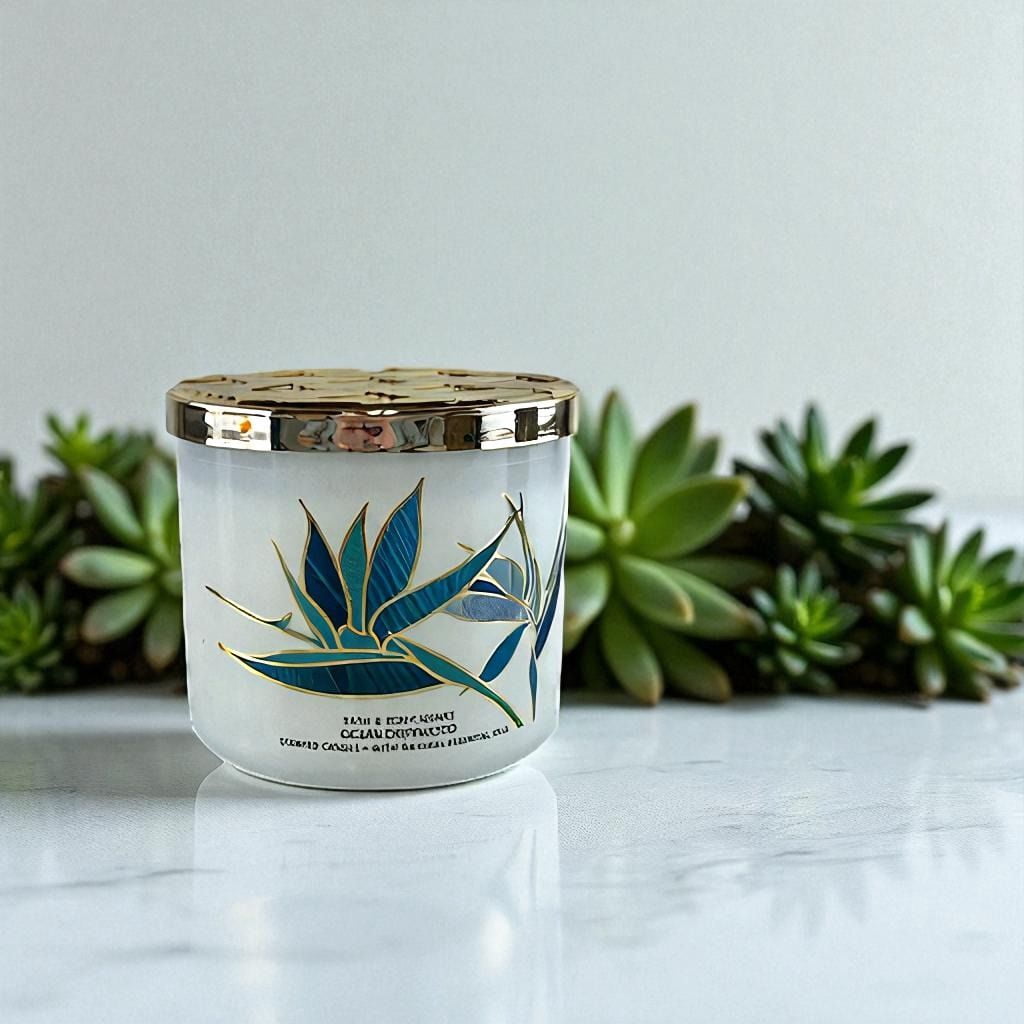 Bath and Body Works Candle - Ocean Driftwood Scented 3-Wick Candle with Natural Essential Oils (14.5 Oz / 411 g)
