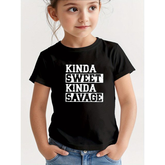 Camiseta gráfica KINDA SWEET KINDA SAVAGE para niña - Top informal de verano de manga corta y cuello redondo, algodón transpirable, lavable a máquina, corte regular para jugar, ropa informal, camise