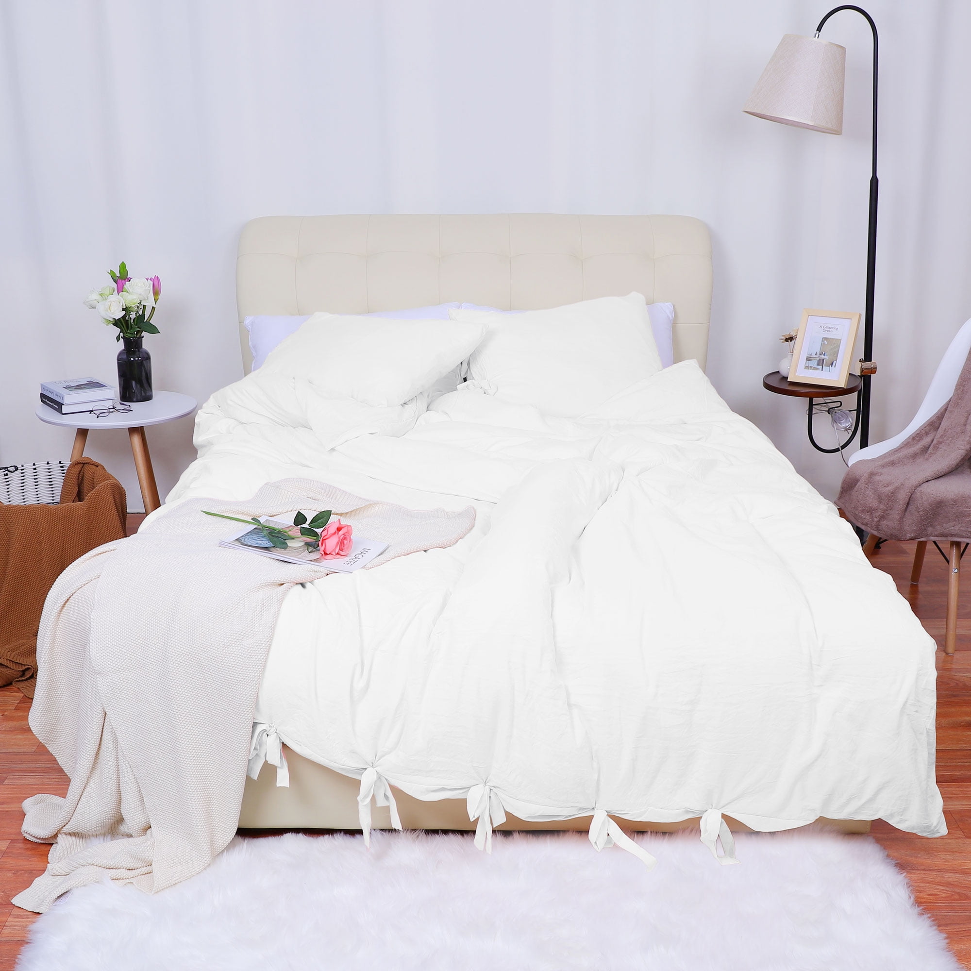 white duvet cover and pillowcases