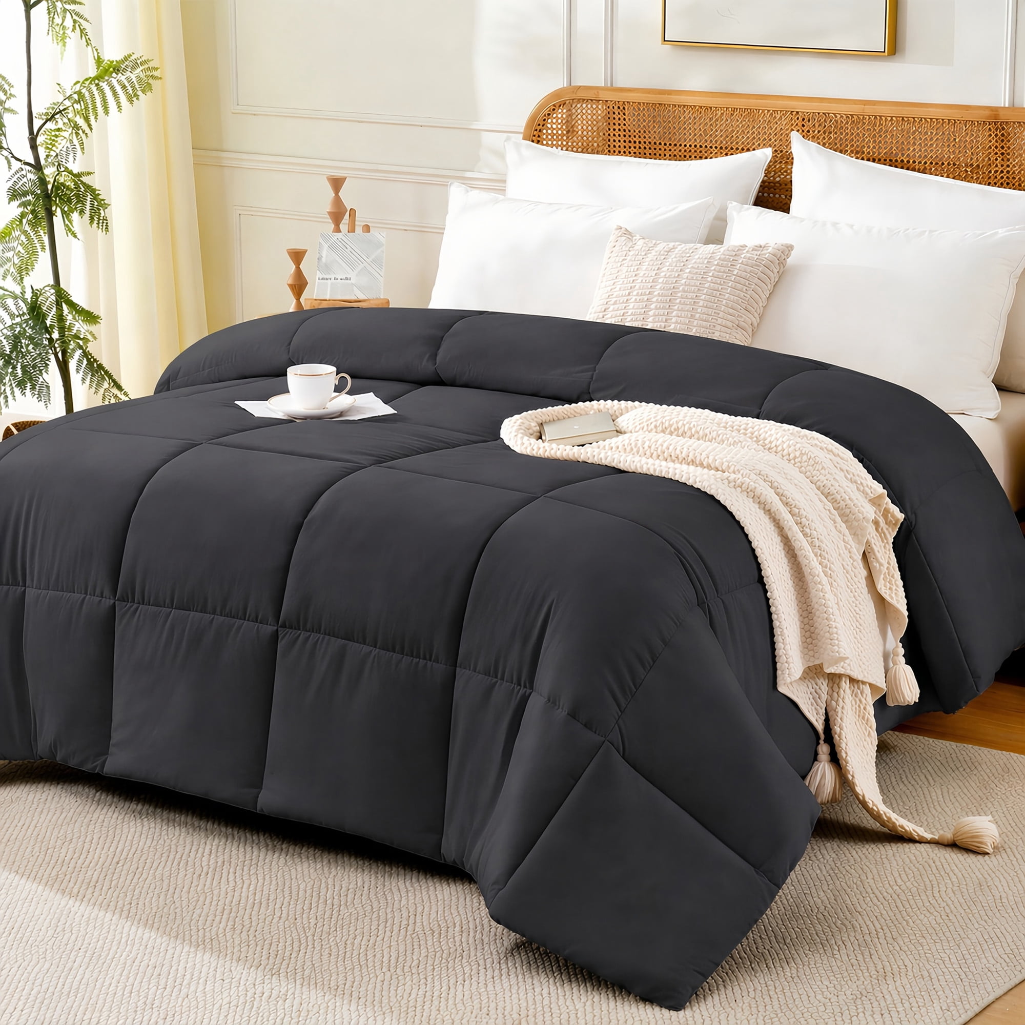 YEPCLUB Comforters Queen size, Duvet Insert, All Season Duvet, Grey Down Alternative Hotel Comforter, Lightweight Quilt with Corner Tabs, Machine Washable (Grey, Queen 88x92 Inches)