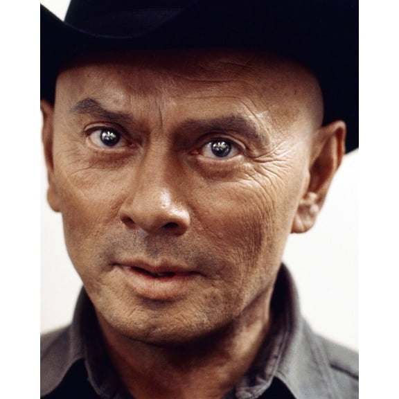 Yul Brynner with wild robotic stare as The Gunslinger 1973 Westworld 8x10 photo