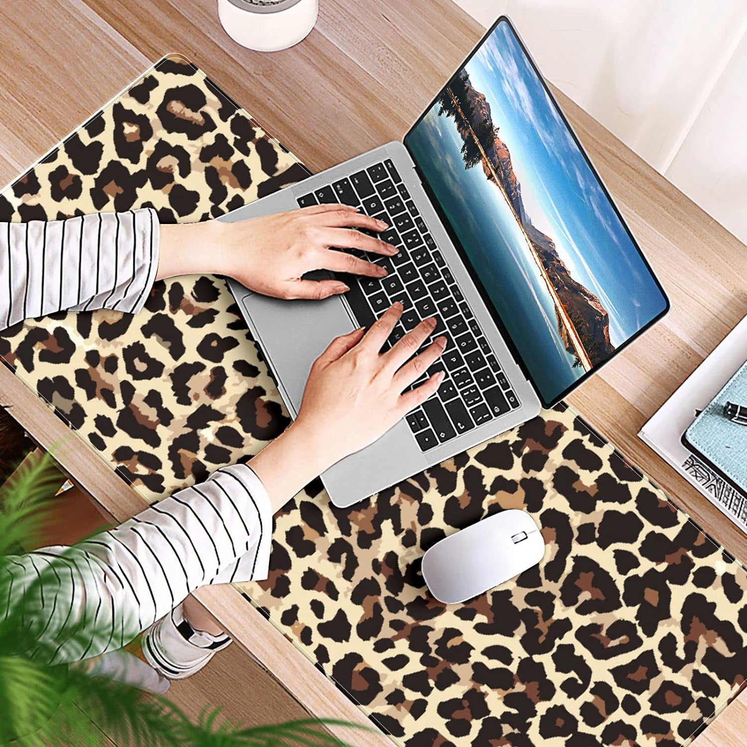 Leopard Print Desk Mat, Desk Accessory, Cute Workspace, Trendy Workspace, Trendy, 35.4x15.7in Large Gaming Mouse Pad, Cute Desk Topper, Pretty Desk Pad