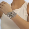 thumbnail image 5 of Pulsera De Hoja Vintage Para Mujer, Brazalete Ancho Con Forma De Hoja, Pieza Elegante Y Elegante, Material De Metal Resistente A La Oxidación Con Intrincado Patrón De Hojas, 5 of 5