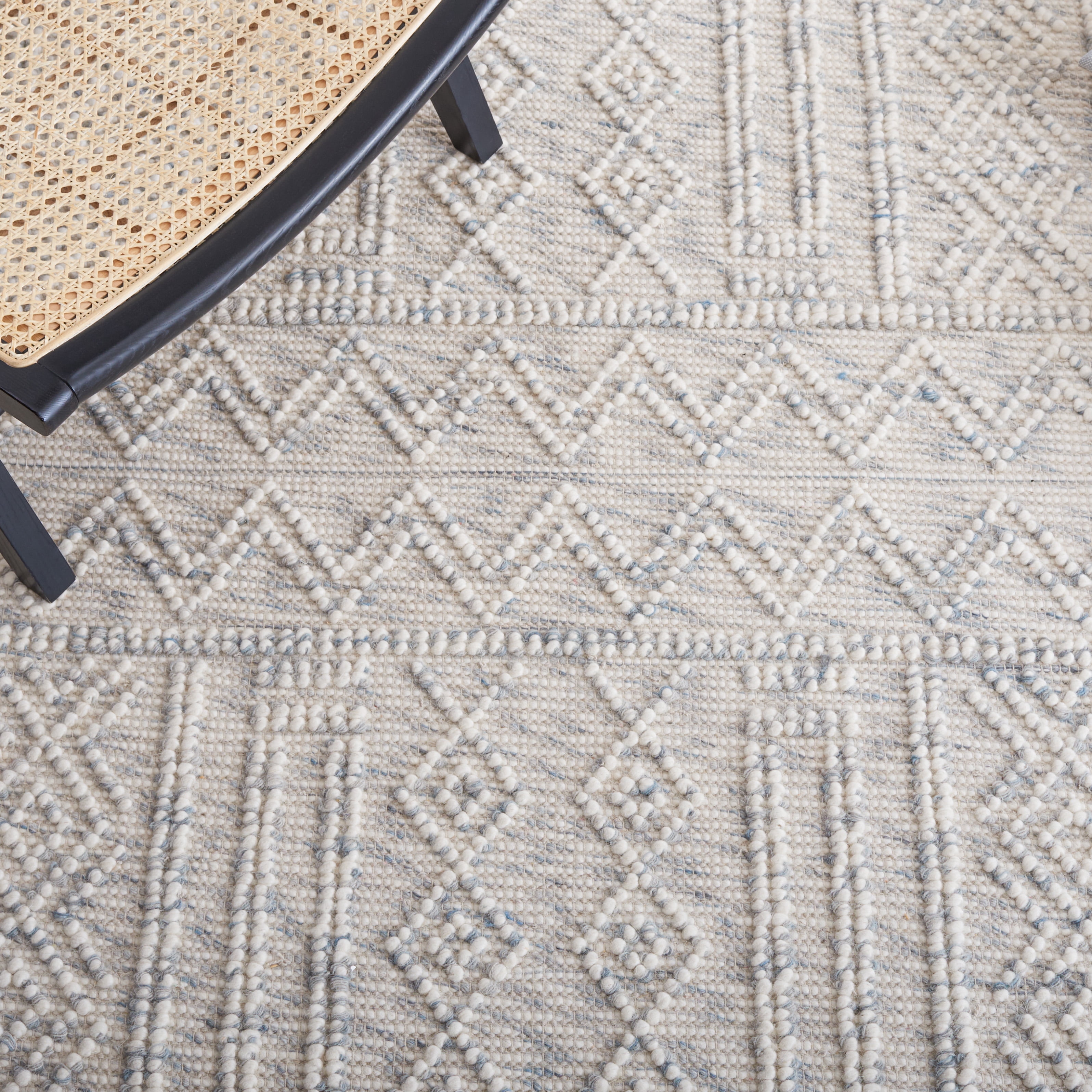 Safavieh Natura Liana Southwestern Runner Rug, Gray/Ivory, 2'3" x 9'