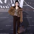thumbnail image 5 of -chaquetas acolchadas cortas de estilo coreano para mujer, abrigos acolchados ligeros, ropa de calle de gran tamaño, color negro, Invierno, 5 of 5