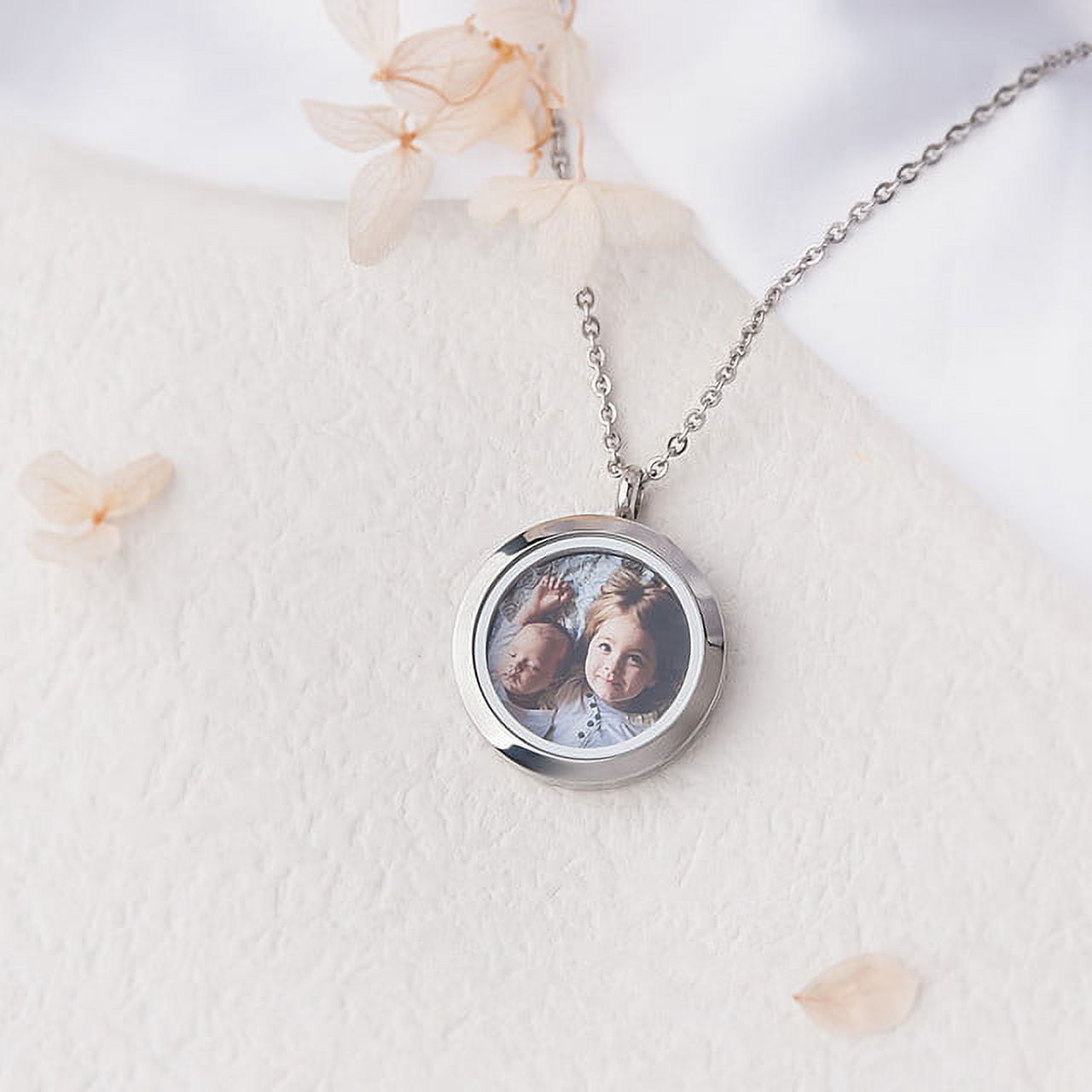 Personalized Wife Christmas Gift - Family Photo Necklace - Locket Necklace With Photo - Child and Mom Photo Necklace - Picture Locket Necklace