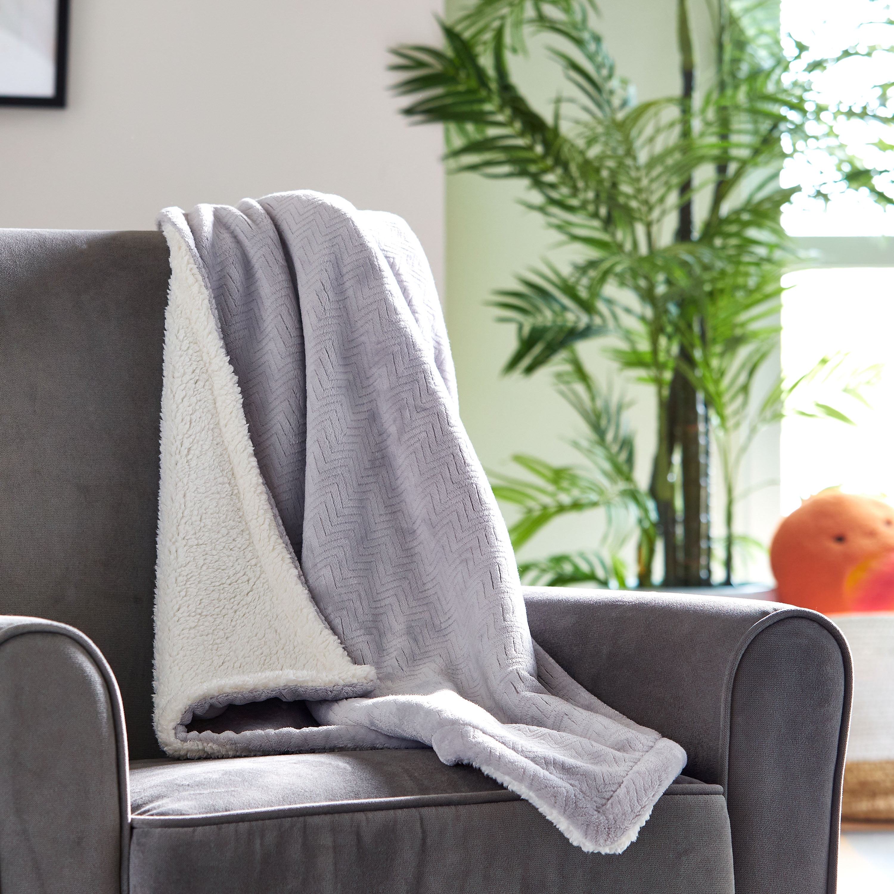 Parent's Royal Plush Blanket for Baby Boys and Girls, Gray, 30" x 40"