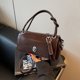 thumbnail image 1 of Bolso pequeño cuadrado combinable con temperamento 2025, nuevo, sencillo y moderno, bolso de hombro bajo el brazo, bolso de mensajero informal sencillo, 1 of 3