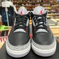 thumbnail image 2 of Jo r-dan 3 'Black Cement' Size 10.5 (VNDS), 2 of 6