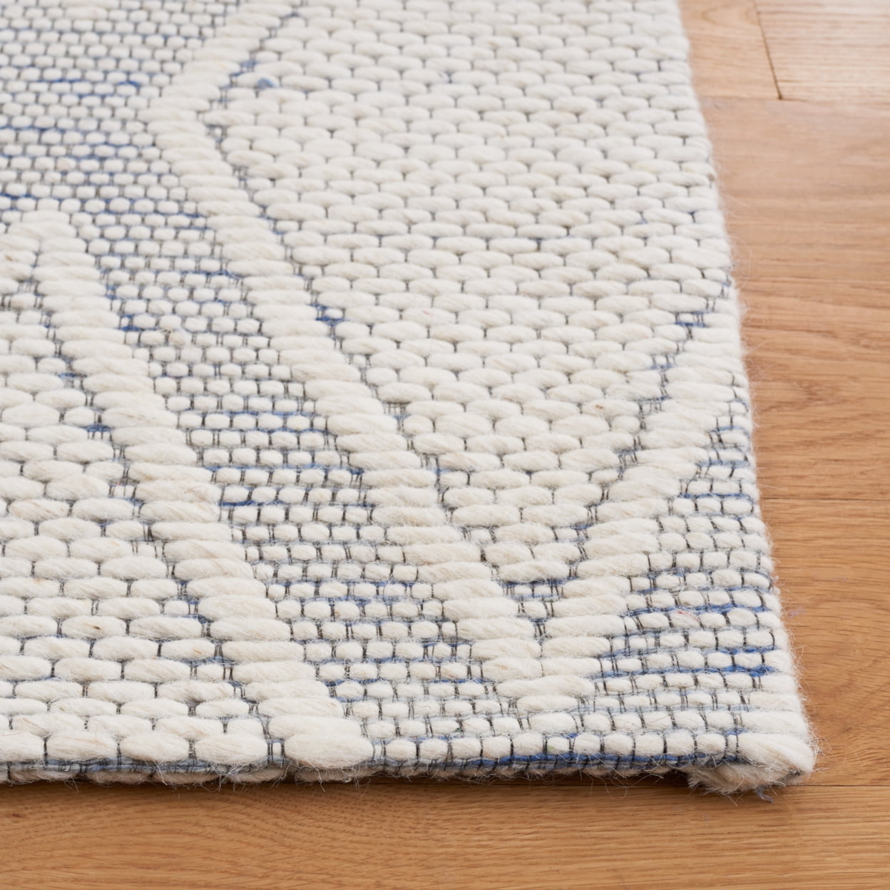 SAFAVIEH Marbella Asa Diamond Runner Rug, Navy/Ivory, 2'3" x 9'