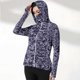 thumbnail image 1 of Chaquetas y prendas de vestir exteriores informales con capucha y manga larga de color degradado para mujer, con capucha y hebilla para el pulgar, ropa de protección solar, parte superior de poliéster, 1 of 7