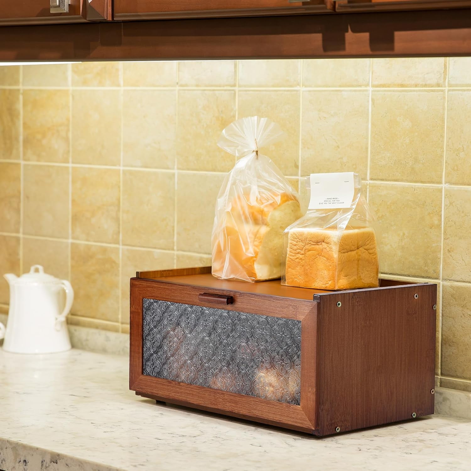 Vinta Bread Box for Kitchen Countertop - Retro Brown Stora Breadbox