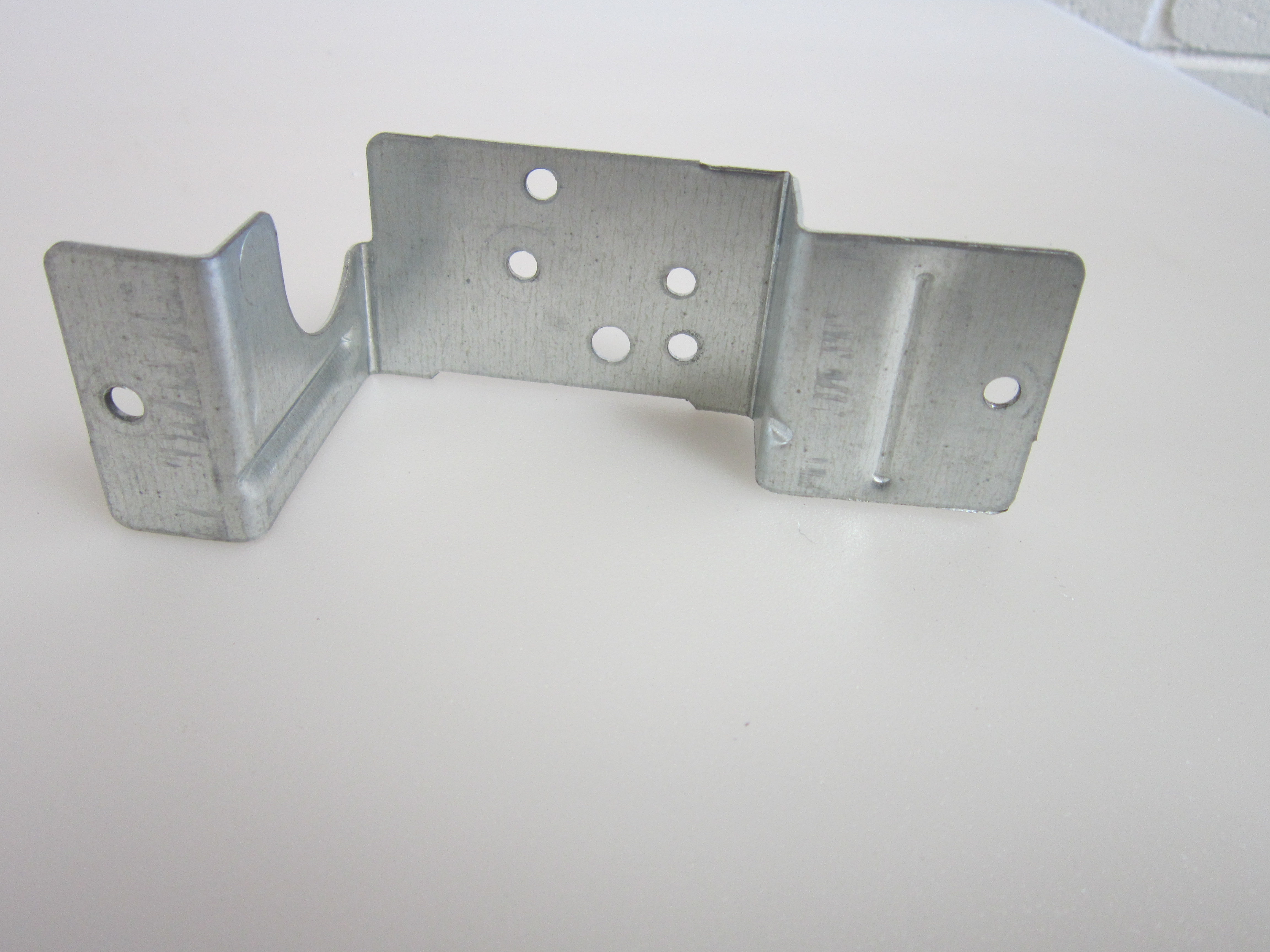 Frigidaire LFGF3054TFE Oven Regulator Bracket 316091600