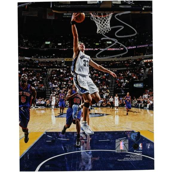 Mike Miller Memphis Grizzlies Autographed 8" x 10" Layup Vs. New York Knicks Photograph - Fanatics Authentic Certified