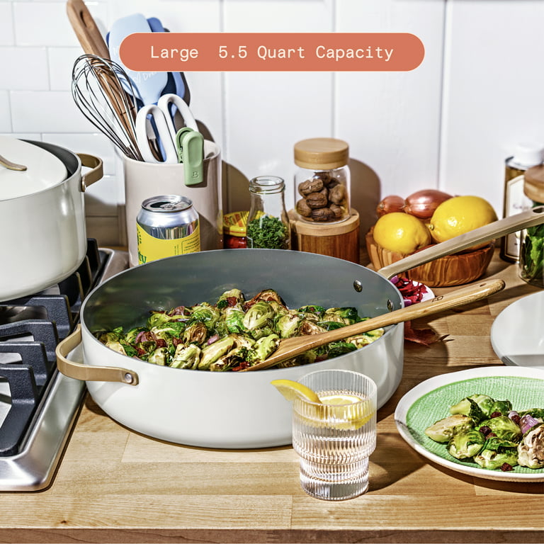 This Ceramic Nonstick Saute Pan Is the One Pot People Use for
