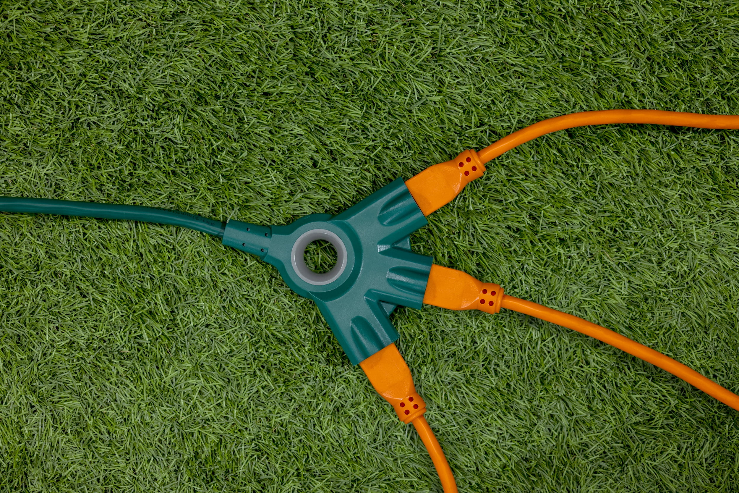 Philips Outdoor Extension Cord, 3 Outlets, 16 Gauge, 50ft, Green
