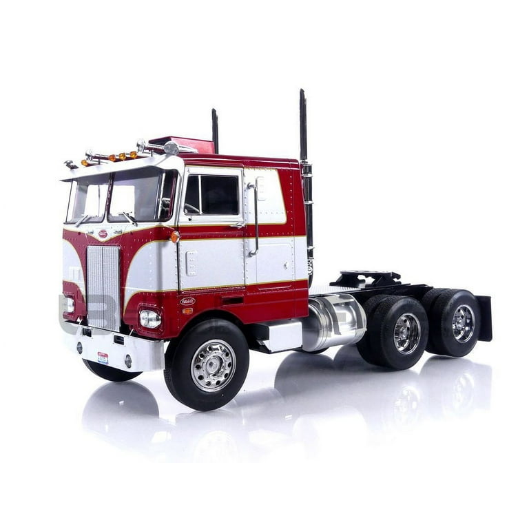 Road Kings 1977 Peterbilt 352 Pacemaker Semi Red and Silver