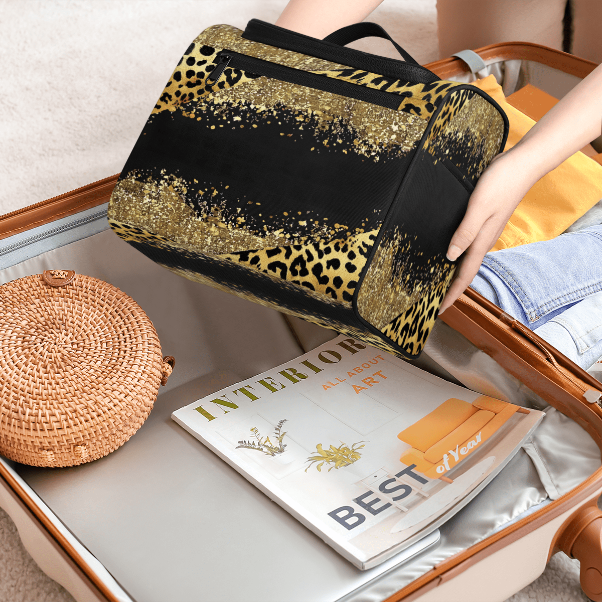 Herdesigns Leopard Cheetah Toiletry Bag for Women, Travel Makeup Bag, Waterproof Hanging Cosmetic Organizer for Toiletries & Makeup Essentials