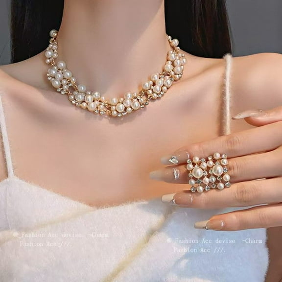 High-quality Imitation Pearl Necklace, Fashionable and Elegant Earrings, Two-piece Set