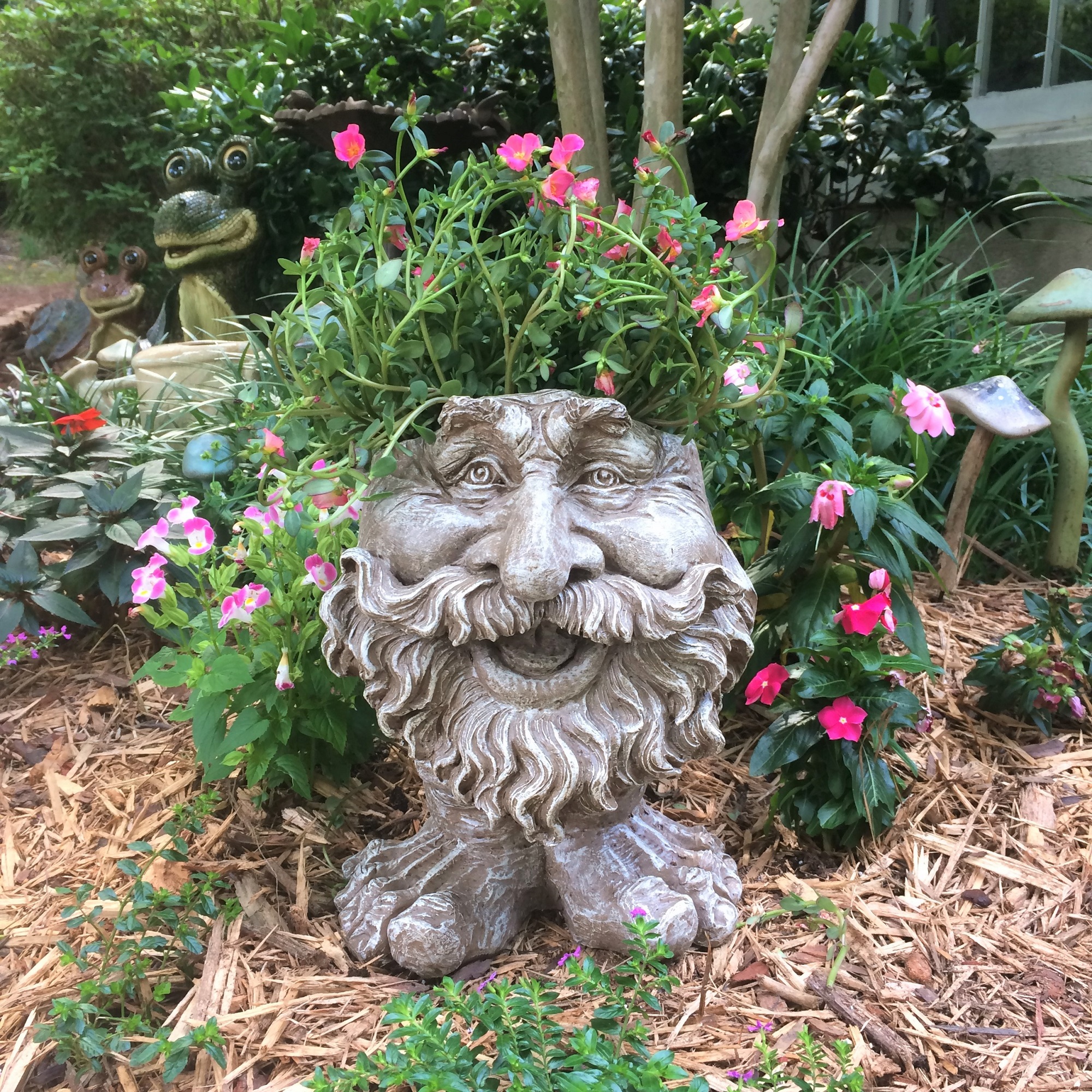 Homestyles Stone Wash Ole Salty the Muggly Face Humorous Statue Planter Pot