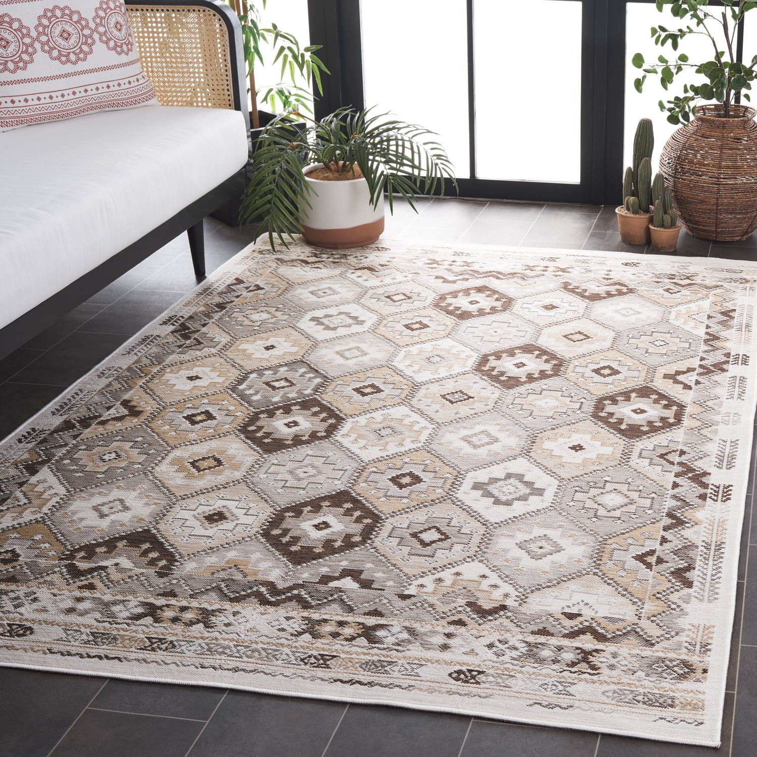 SAFAVIEH Sunrise Lara Geometric Reversible Indoor/Outdoor Area Rug, Ivory/Beige Brown, 5'3" x 7'7"