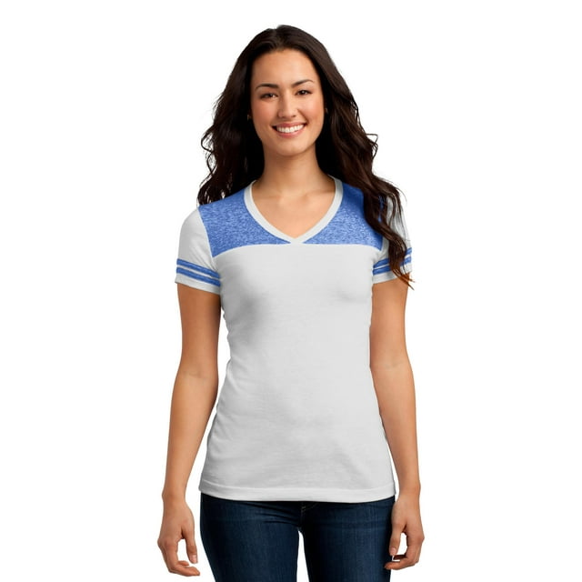 DISCONTINUADO Camiseta Varsity con cuello en V de District Juniors XL White/ Deep Royal Distrito DT264
