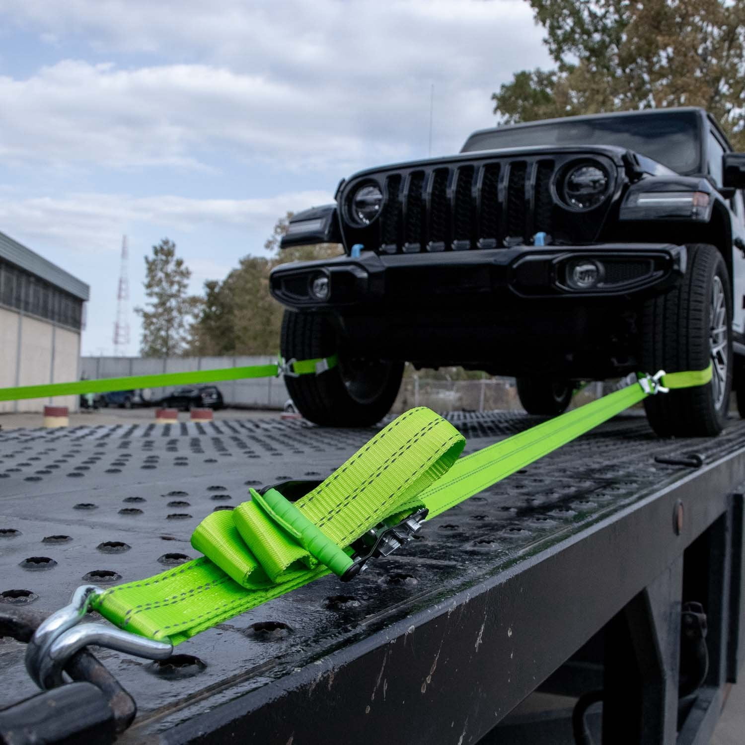 VULCAN Complete Axle Strap Tie Down Kit, Wire Hook Ratchet Straps, High-Viz, (4) 22 inch Axle Straps, (4) 36 inch Axle Straps, and (4) 15' Wire J Hook Ratchet Straps