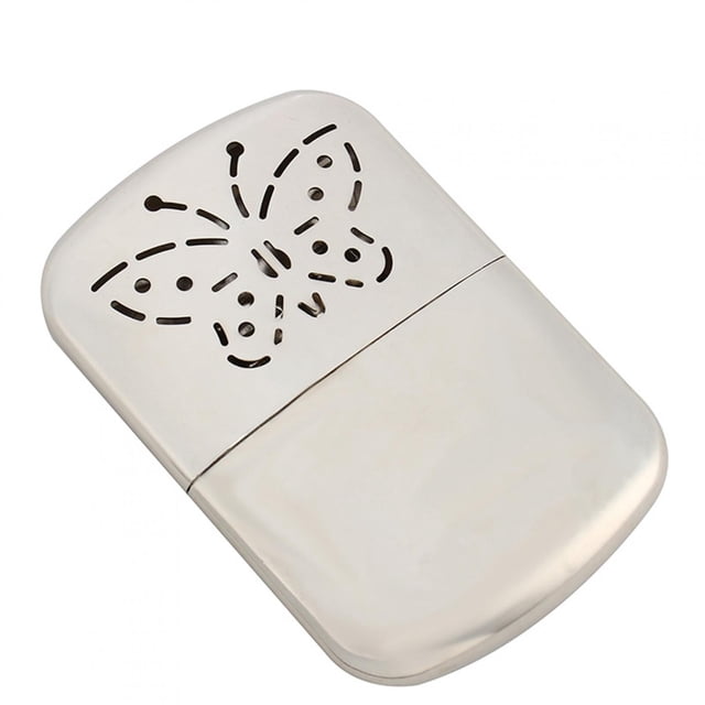 Chauffe-mains Rechargeable à Fini Argenté Épuré avec Découpe Papillon sur le Dessus. Ce Chauffe-Mains portable Réutilisable et Ultraléger Est Conçu pour la protection contre le Froid et le Traitement. Il Fonctionne avec du Liquide pour Briquet (Non Inclus) et Offre une Chaleur Constante jusqu'à une Journée Complète avec un Seul Remplissage. Convient aux conditions de Froid Extrême, au Ski, au camping et à la Chasse, Il Présente une Catalyse de Combustion Propre et un Débit de Chaleur Élevé, avec des Températures Allant de 120 à 160 °F. Dimensions : 95 mm x 68 mm x 16 mm.