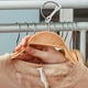 thumbnail image 3 of 100 piezas de ganchos de fijación para perchas de ropa, hebillas para perchas de ropa, cubos resistentes al viento para perchas., 3 of 7