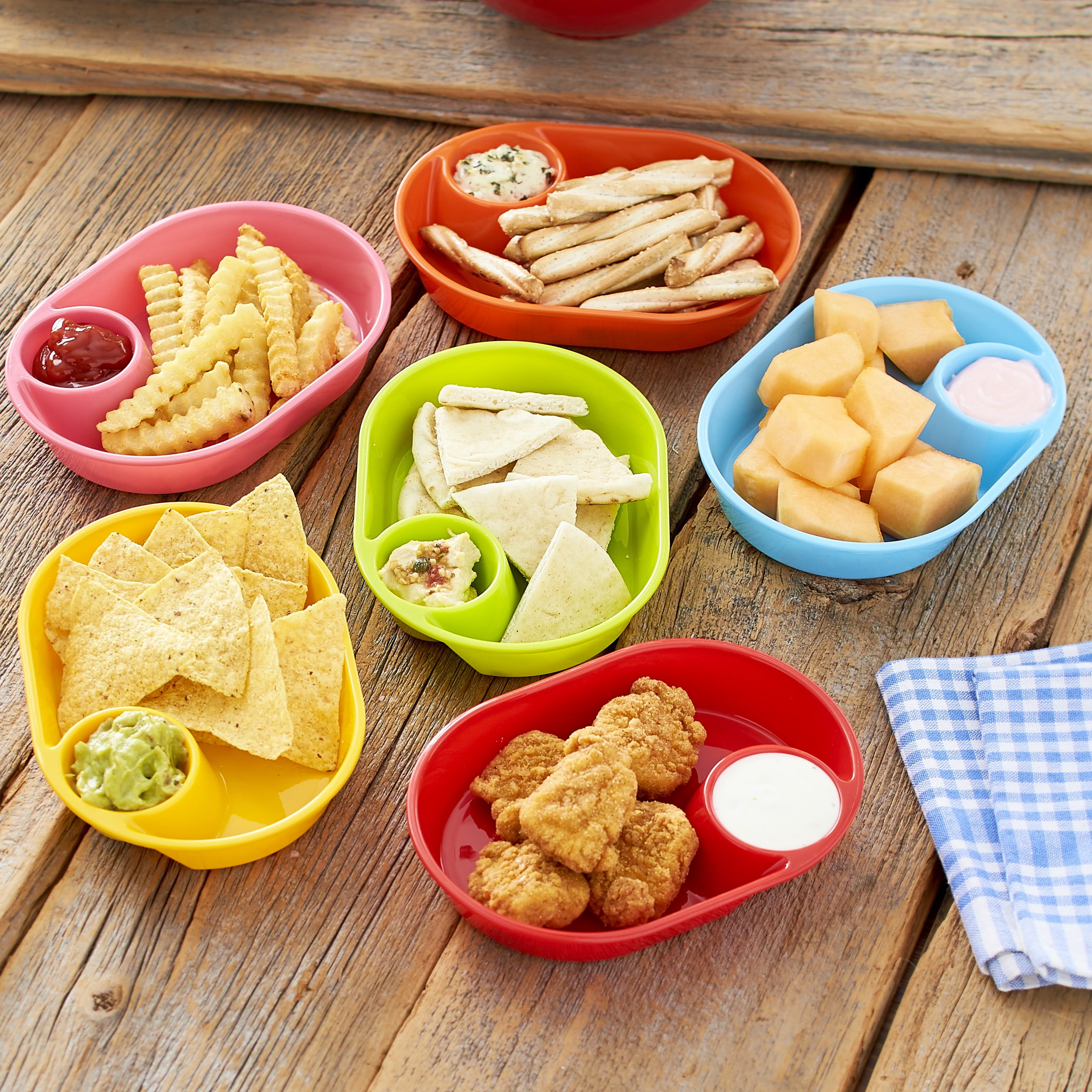 Set of 6 Snack Trays for Party Appetizers, Chips and Dip Plastic
