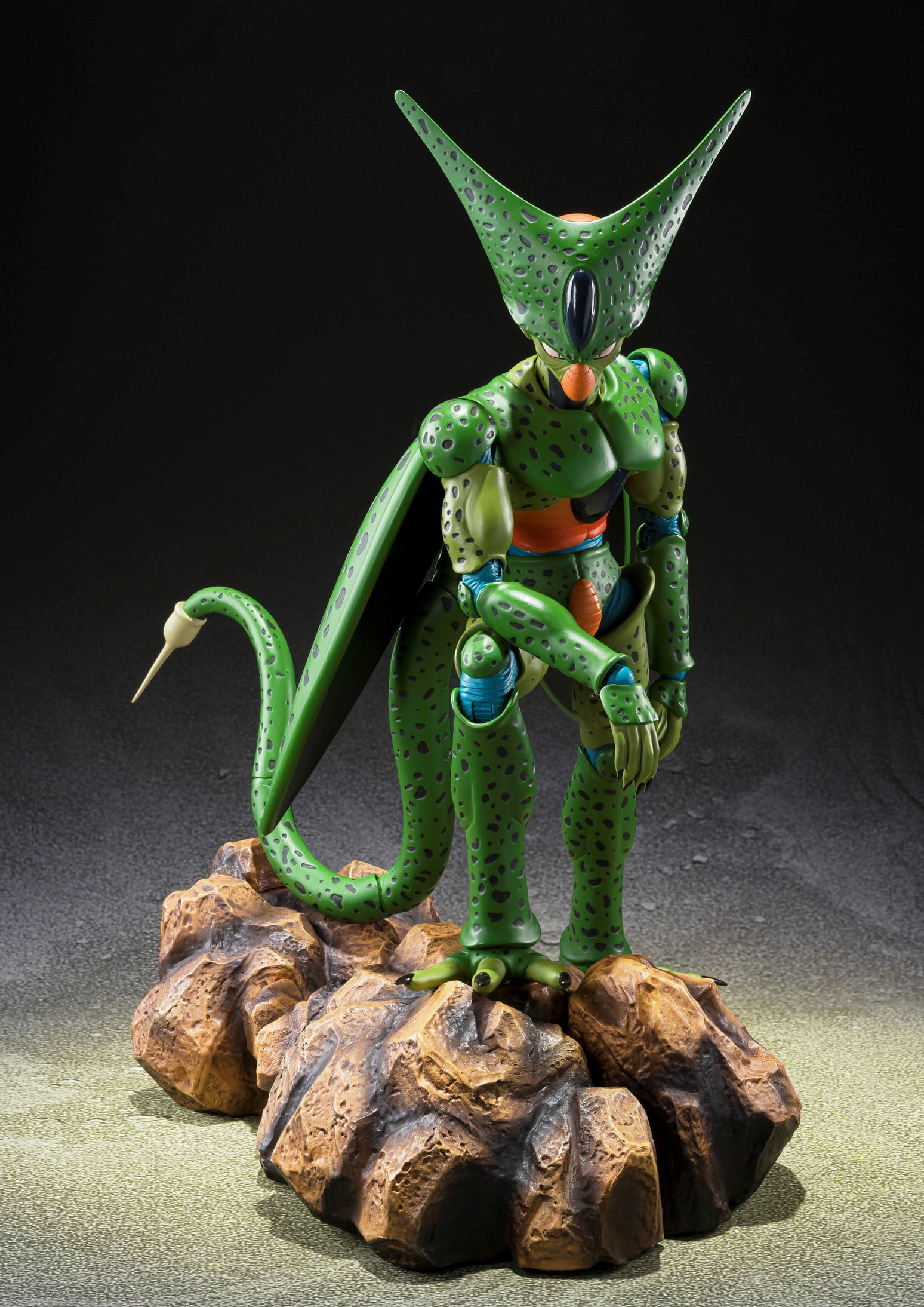 Tamashii Nations - Dragon Ball BANDAISPIRITS S.H.Figuarts スーパー 