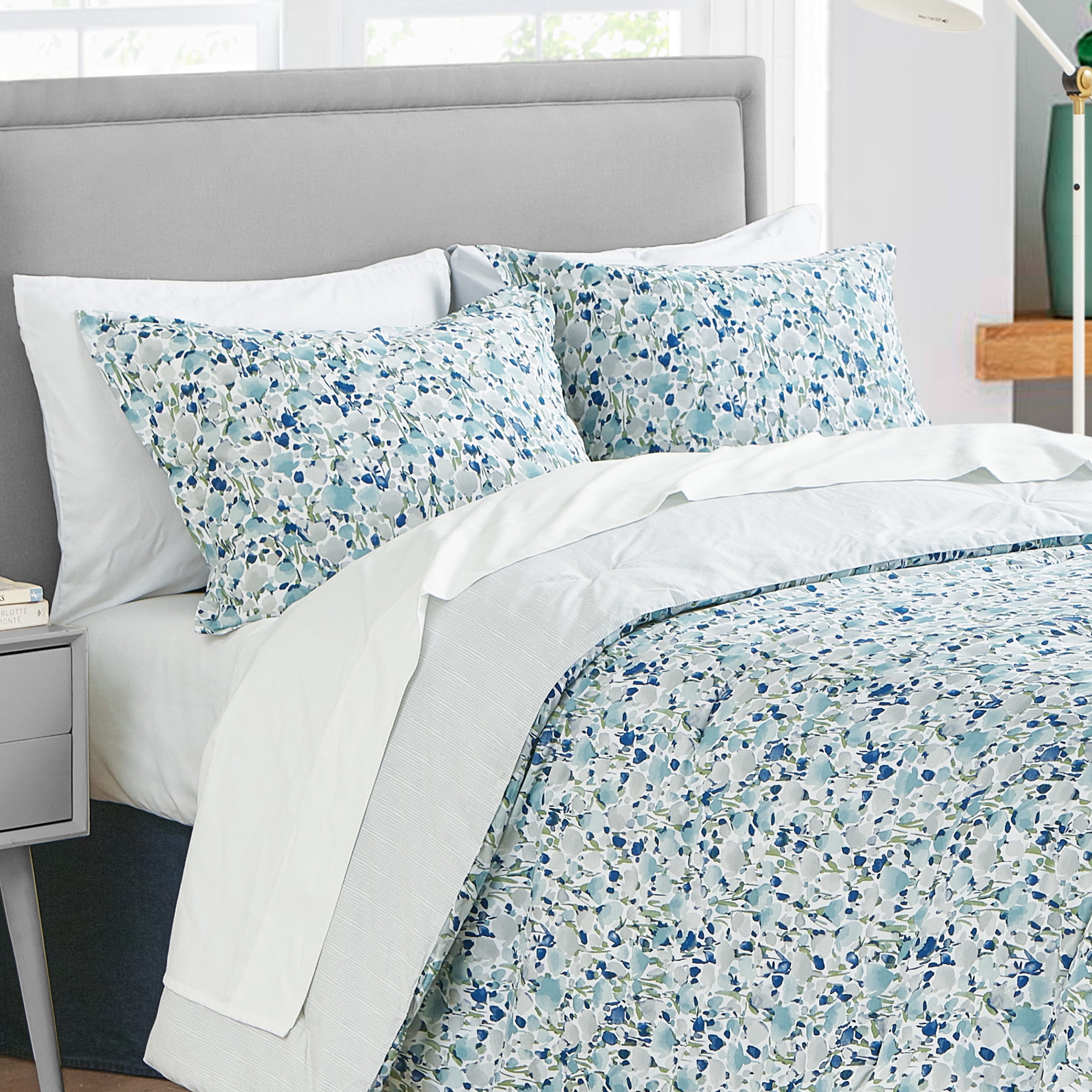 Poppy & Fritz Olivia Blue Full/Queen Comforter Set