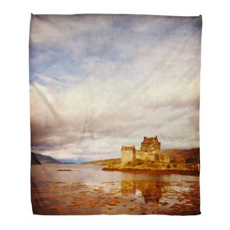 SIDONKU Throw Blanket Warm Cozy Print Flannel Eilean Donan Castle Highland Scotland is Situated in Loch Duich and The of Clan Comfortable Soft for Bed Sofa and Couch 58x80 Inches