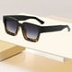 thumbnail image 3 of Gafas De Sol Cuadradas De Moda Para Hombre Y Mujer, Gafas De Sol Rectangulares Gruesas, Estilo De Diseño., 3 of 4
