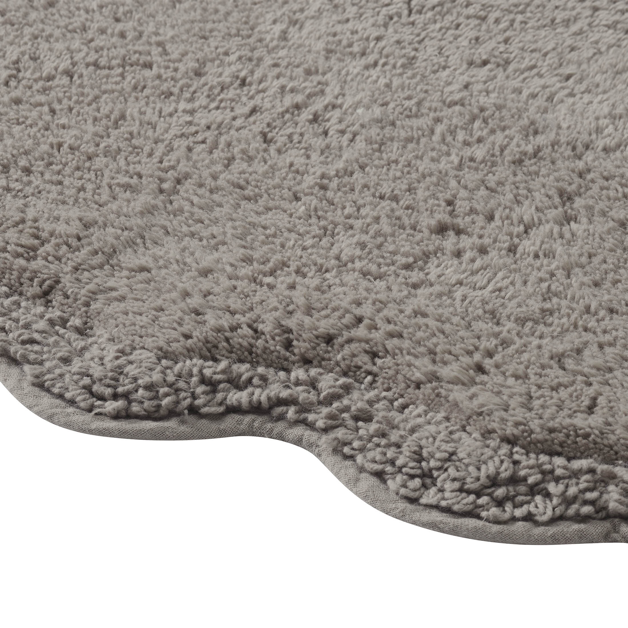 VCNY Home Scallop Taupe Cotton Bath Rug, 17" x 24"